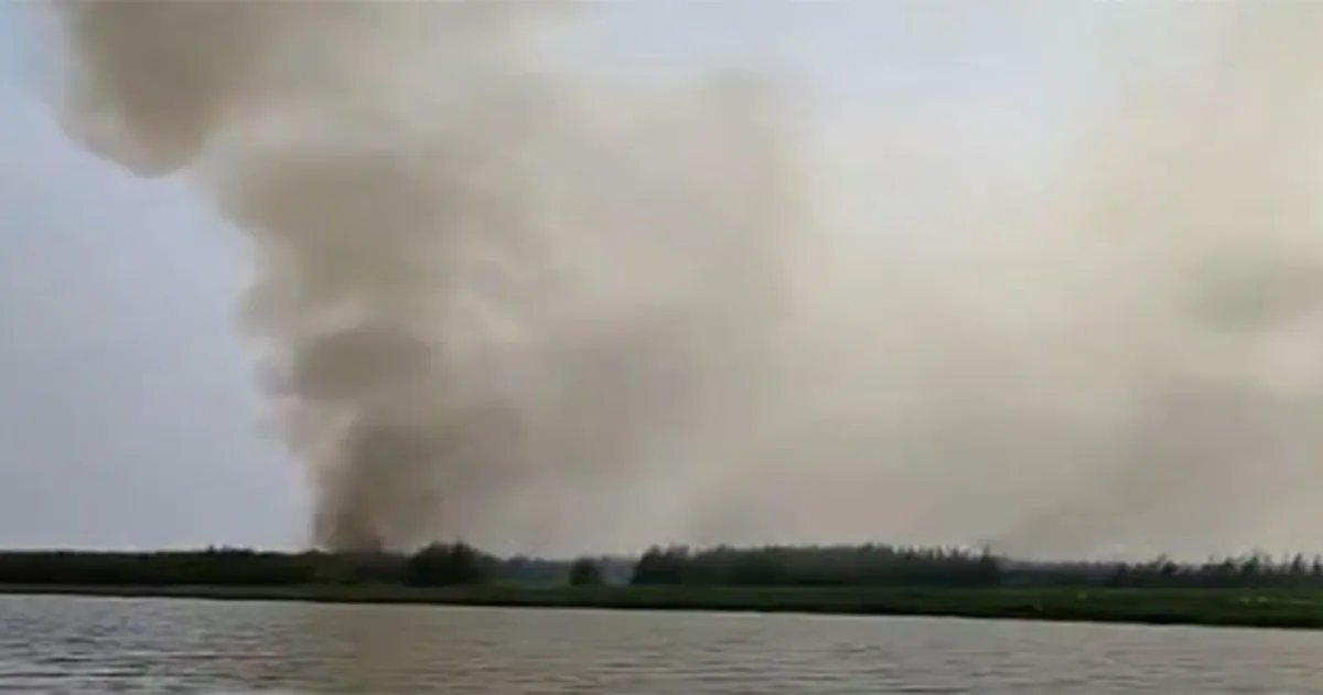 ओडिशा: चिलिका झील में लगी आग कई घंटों की मशक्कत के बाद बुझाई गई