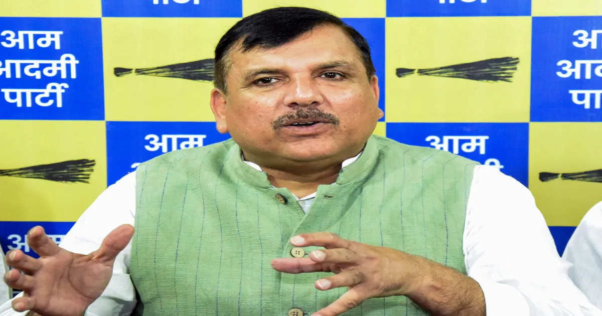 देश में पेपर लीक से लाखों छात्र परेशान, सरकार पर भड़के संजय सिंह