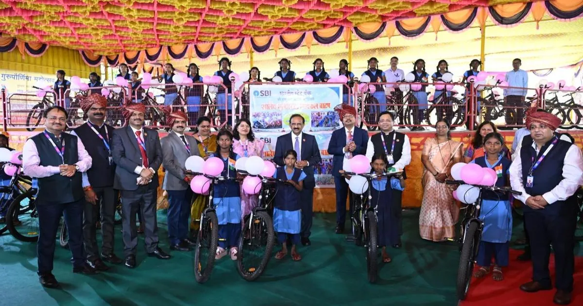 एसबीआई ने खालापुर में वित्तीय समावेशन और जागरूकता शिविर आयोजित किया