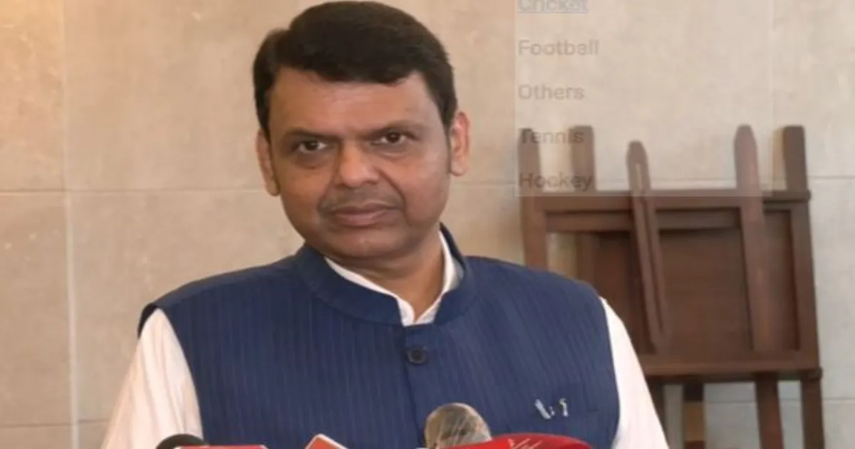 TET पेपर लीक पर राहुल गांधी पर बरसे देवेंद्र फडणवीस, बोले- विदेश में बैठकर सोशल मीडिया से जानकारी मांग रहे हैं