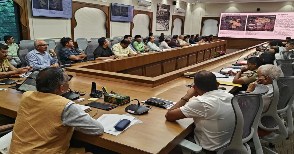 सिंहस्थ कुंभ 2027 की तैयारियां तेज, नासिक में तकनीकी सलाहकार समिति ने भीड़ प्रबंधन और निगरानी योजनाओं की समीक्षा की