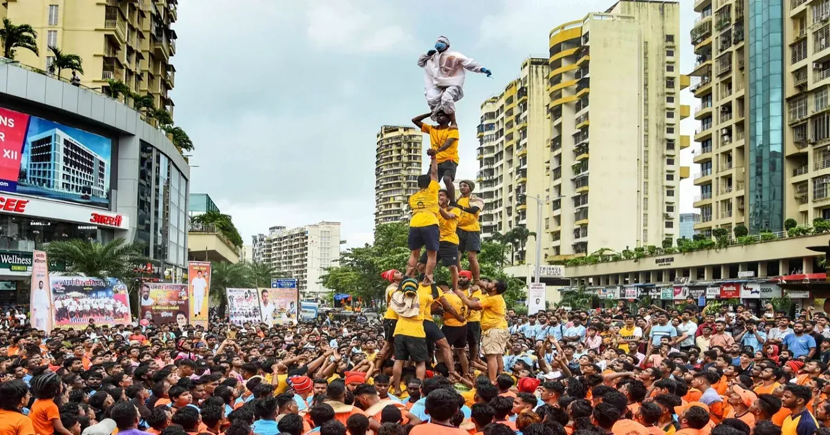 दही हांडी से पहले महाराष्ट्र सरकार का बड़ा फैसला, 1.60 लाख गोविंदाओं को मिलेगा 10 लाख रुपये का बीमा