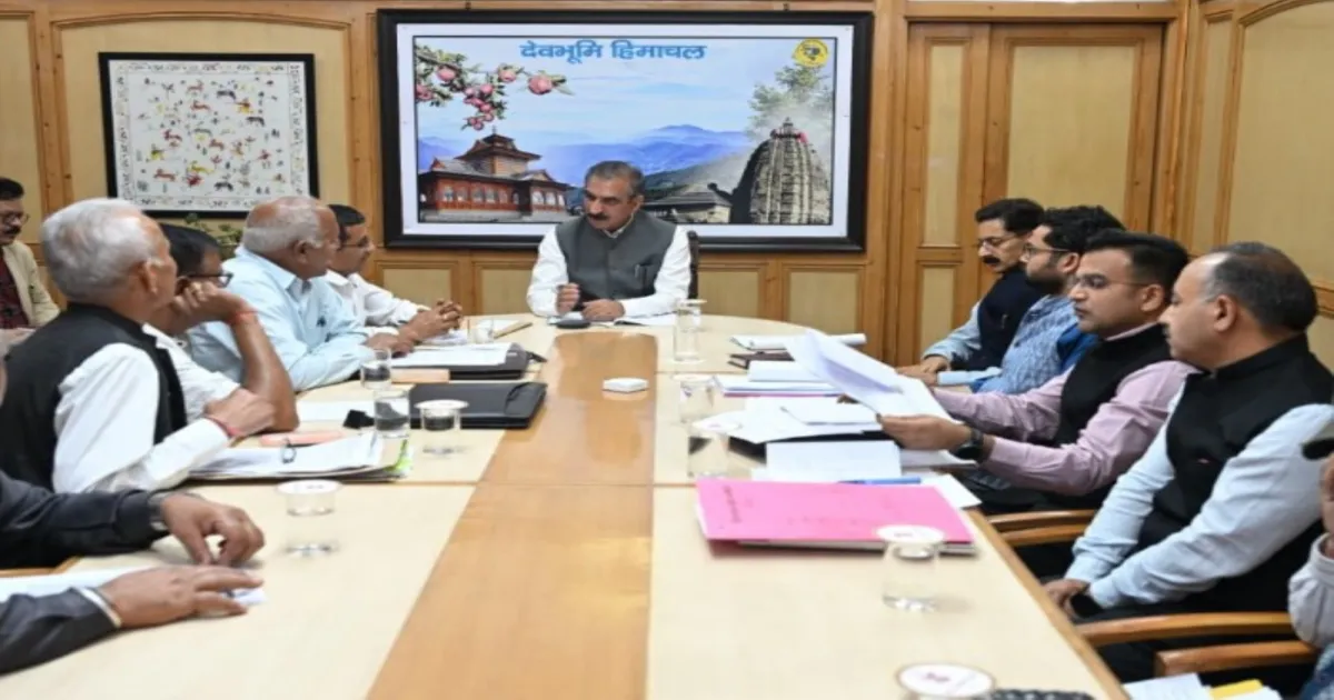 हिमाचल प्रदेश के मुख्यमंत्री सुखविंदर सिंह सुक्खू ने वित्त विभाग की उच्चस्तरीय समीक्षा बैठक की अध्यक्षता की