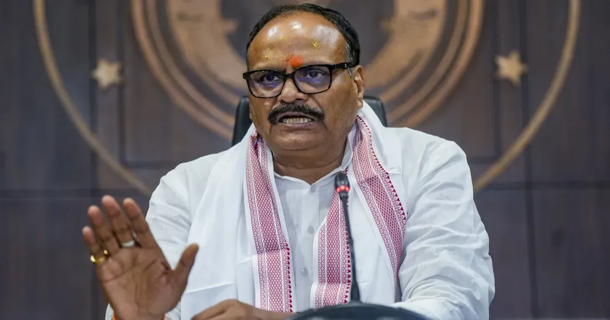 अखिलेश यादव पर बरसे बृजेश पाठक, बोले- बहुरूपिए जैसा व्यवहार कर रही सपा, 2027 में भाजपा की वापसी का दावा