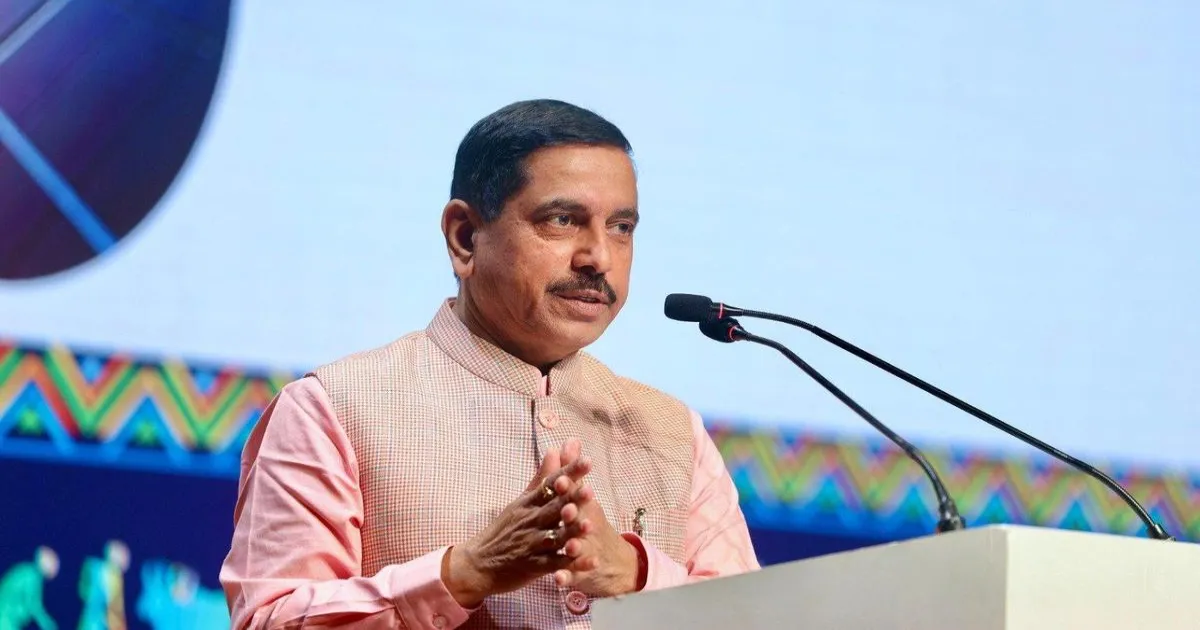 प्रियांक खरगे को केंद्रीय मंत्री प्रह्लाद जोशी की नसीहत- RSS पर निशाना साधने के बजाय शासन और कानून-व्यवस्था पर ध्यान दें