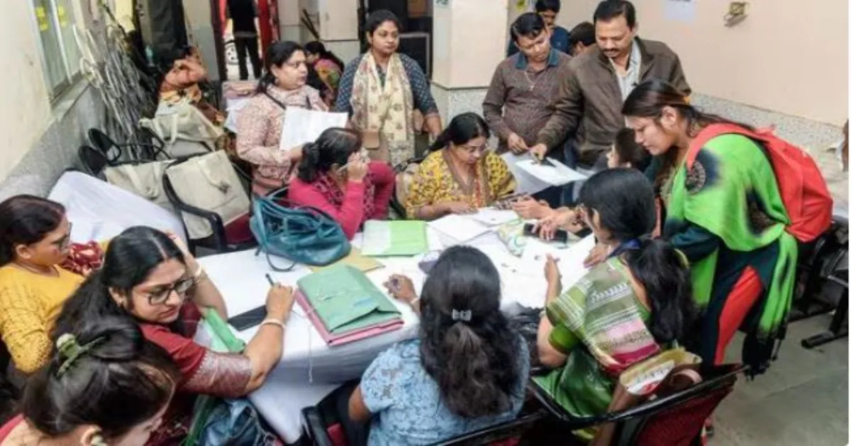 गुजरात में मतदाता सूची का विशेष पुनरीक्षण: करीब 74 लाख नाम हटे