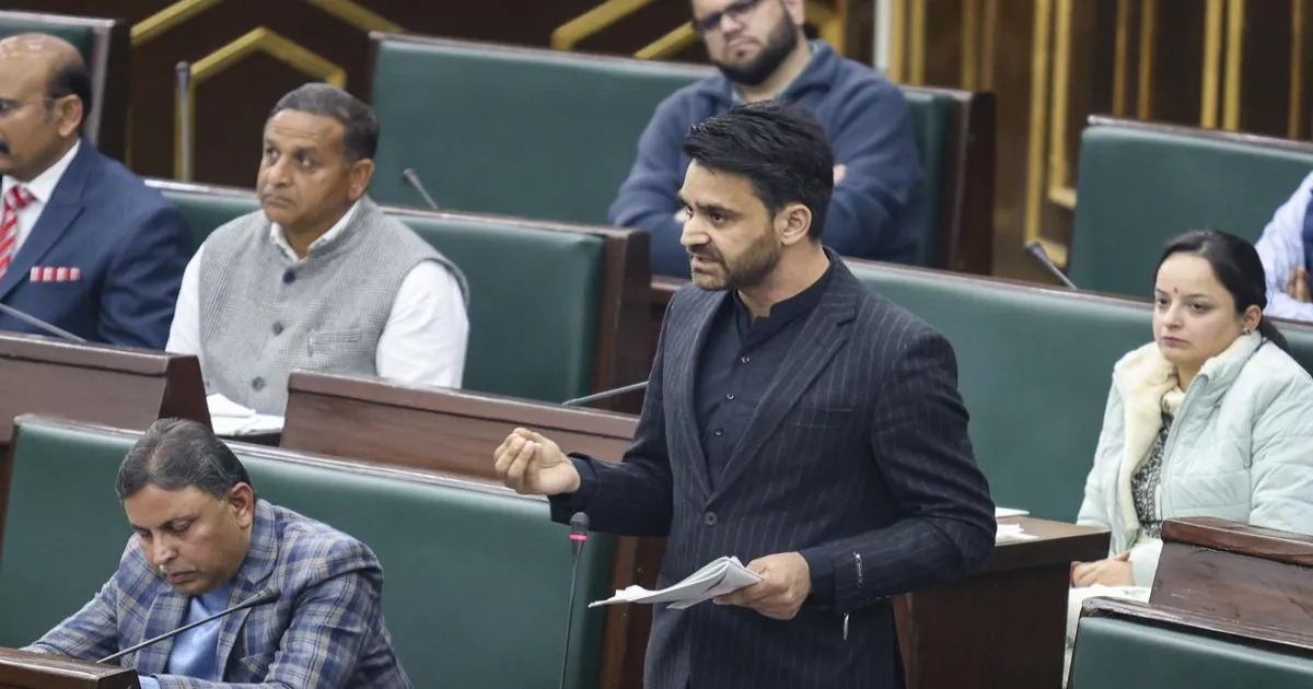 जम्मू-कश्मीर विधानसभा में SASCI योजना पर हंगामा; BJP ने पक्षपात का आरोप लगाकर वॉकआउट किया