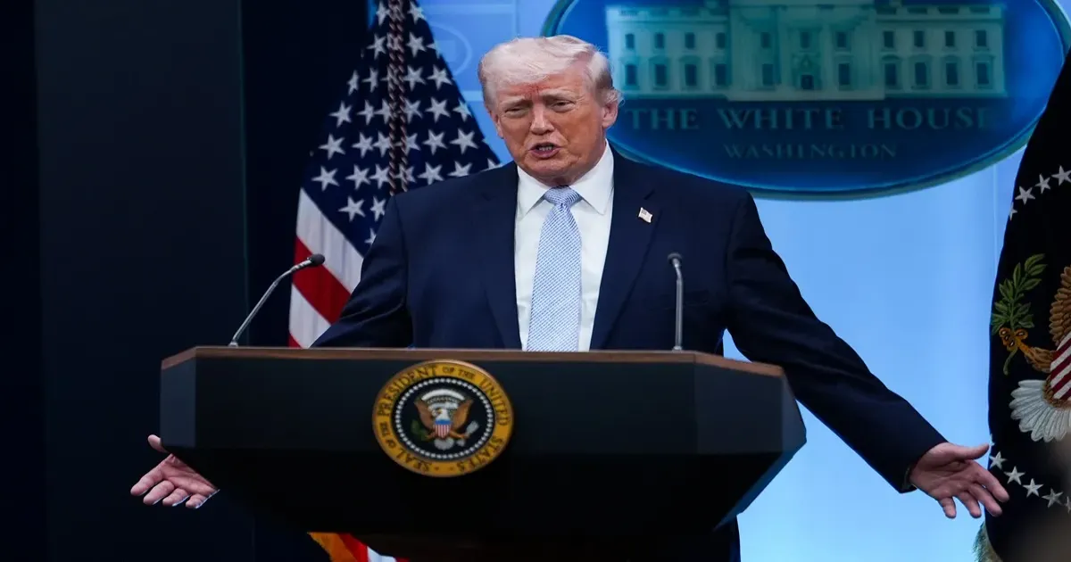 ट्रंप ने ईरान को हथियार सप्लाई करने वाले देशों पर 50% शुल्क का चेतावनी जारी की