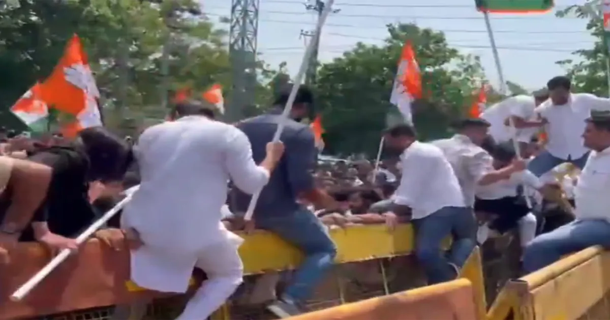 हरियाणा में पेपर लीक के खिलाफ कांग्रेस प्रदर्शन, सीएम आवास की ओर मार्च में पुलिस ने किया लाठीचार्ज और वॉटर कैनन का इस्तेमाल