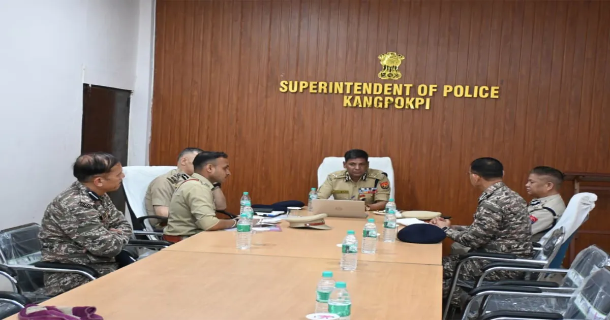 मणिपुर के डीजीपी मुकेश सिंह ने सेनापति का दौरा किया, सुरक्षा और नागरिक संगठनों से की अहम बातचीत