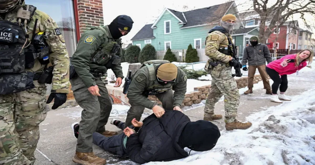 ICE एजेंटों को क्या सिखाया जाता है: घातक बल का इस्तेमाल और मुकदमों से बचने की ट्रेनिंग का खुलासा