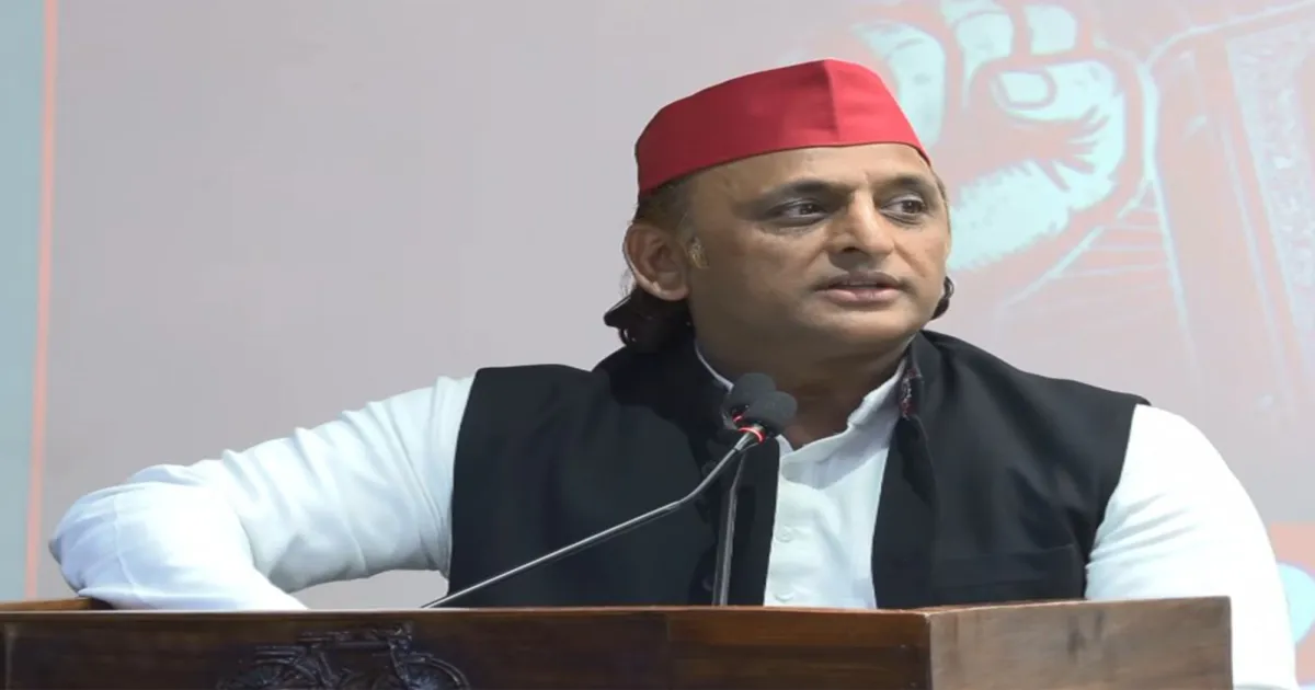 अखिलेश यादव का हमला: भाजपा की कमीशन आधारित नीतियों से कंपनियां कमजोर हुईं