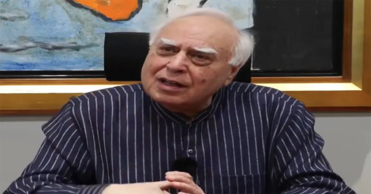 लोकतंत्र अब एक तमाशा बन गया है: कपिल सिब्बल ने टीएमसी बागी सांसदों के एनसीपीआई में विलय पर साधा निशाना