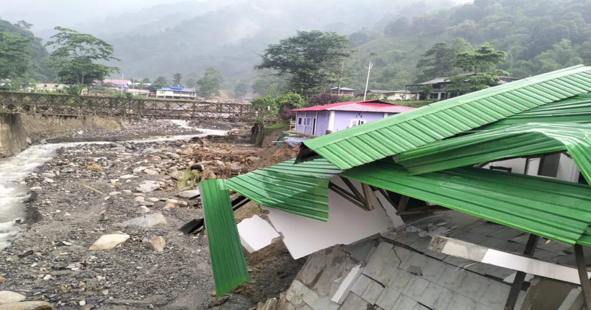 अरुणाचल प्रदेश के कीई पन्योर में फ्लैश फ्लड का कहर, 60 वर्षीय महिला के दो घर बहे, राहत की गुहार