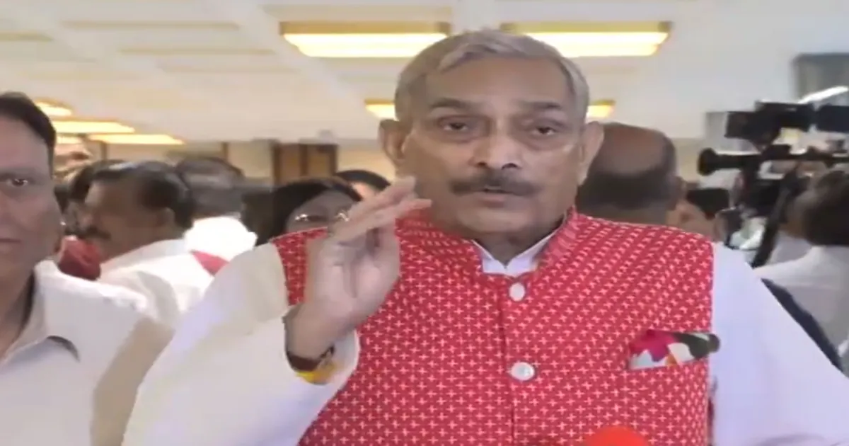 प्रमोद तिवारी बोले- संविधान की रक्षा और विपक्ष के समर्थन में कांग्रेस ने किया सर्वदलीय बैठक का बहिष्कार