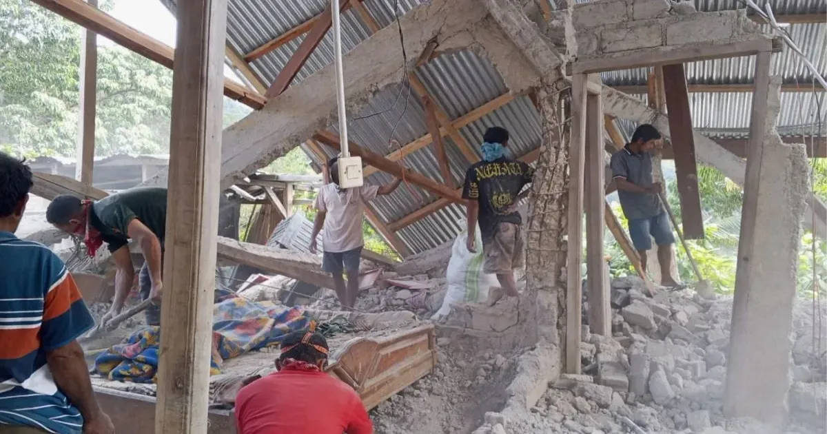 इंडोनेशिया में फिर आया 6.8 तीव्रता का भूकंप, कुछ घंटे पहले 7.7 तीव्रता के झटके से मची थी तबाही