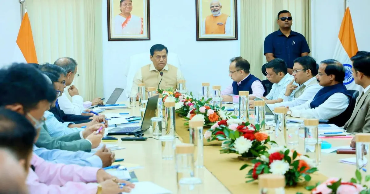 उत्तर पूर्व में जल परिवहन और नदी पर्यटन को बढ़ावा देने के लिए IWAI ने किए समझौते