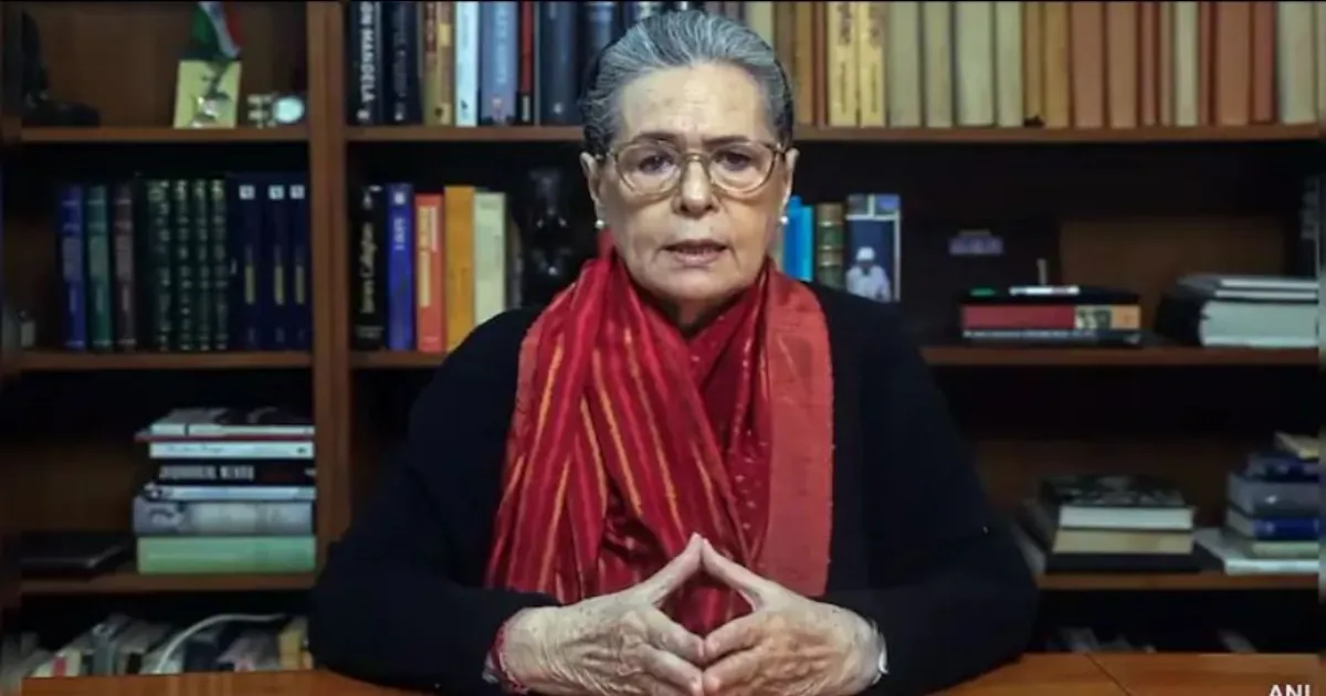 सोनिया गांधी ने वोटर लिस्ट में नाम शामिल करने की याचिका को बताया राजनीतिक रूप से प्रेरित