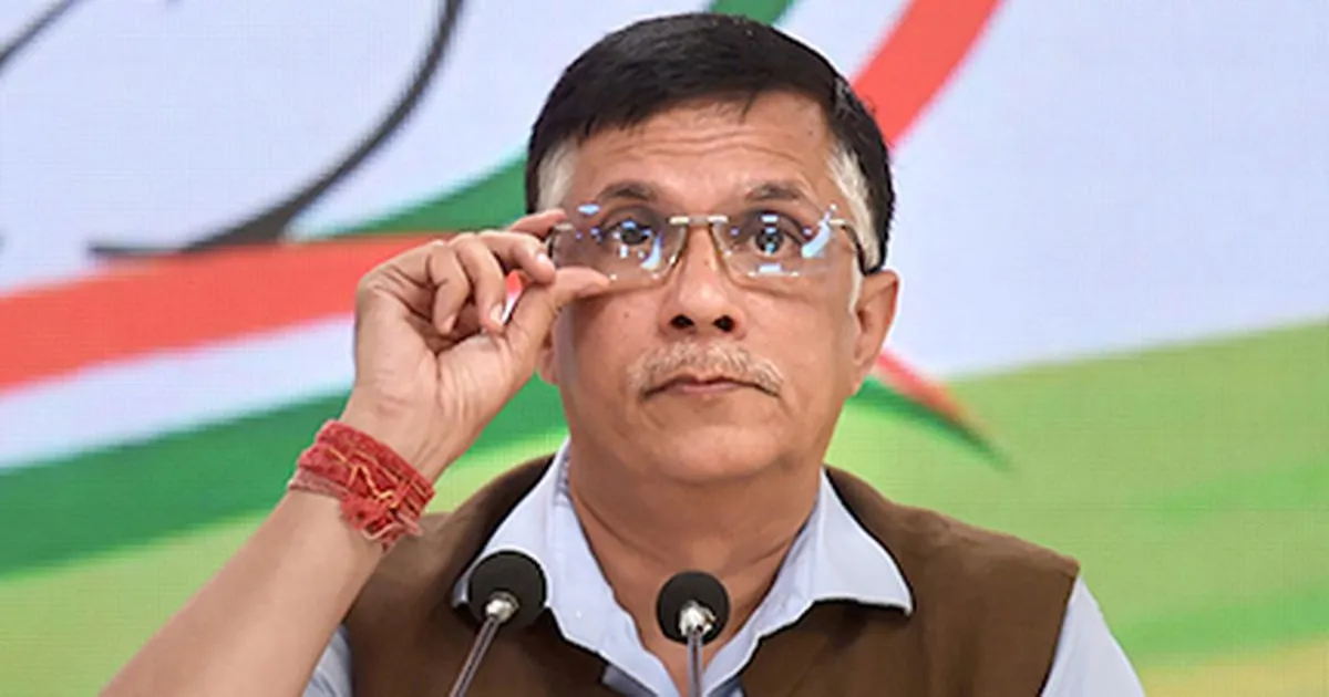 आप क्यों नागरिकों को किस्तों में मारना चाहते हैं?: ईंधन मूल्य वृद्धि पर पवन खेड़ा ने प्रधानमंत्री नरेंद्र मोदी को घेरा