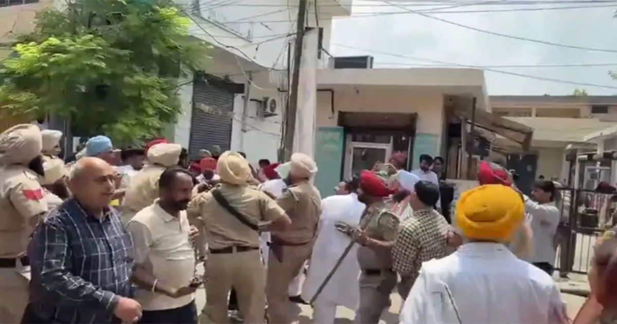 पंजाब के कादियां नगर परिषद अध्यक्ष चुनाव में झड़प, विपक्ष के नेता बाजवा ने पुलिस पर लगाया पक्षपात का आरोप
