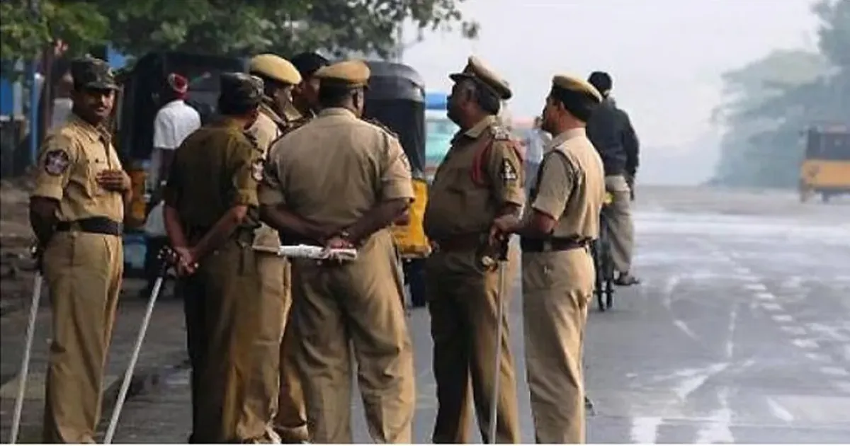 पुलिस कार्रवाई को लेकर विवादों के बीच भोजपुर और सीवान के एसपी समेत 18 आईपीएस अधिकारियों का तबादला