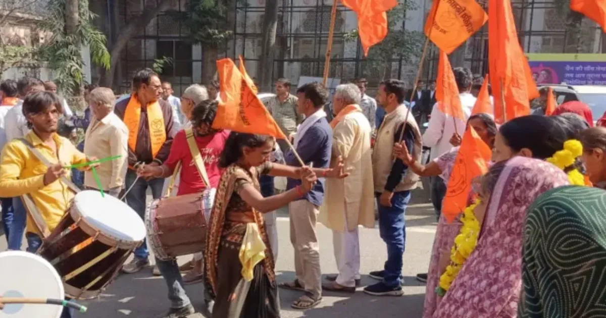 bjp-mp-govt-rolls-back-land-pooling-scheme