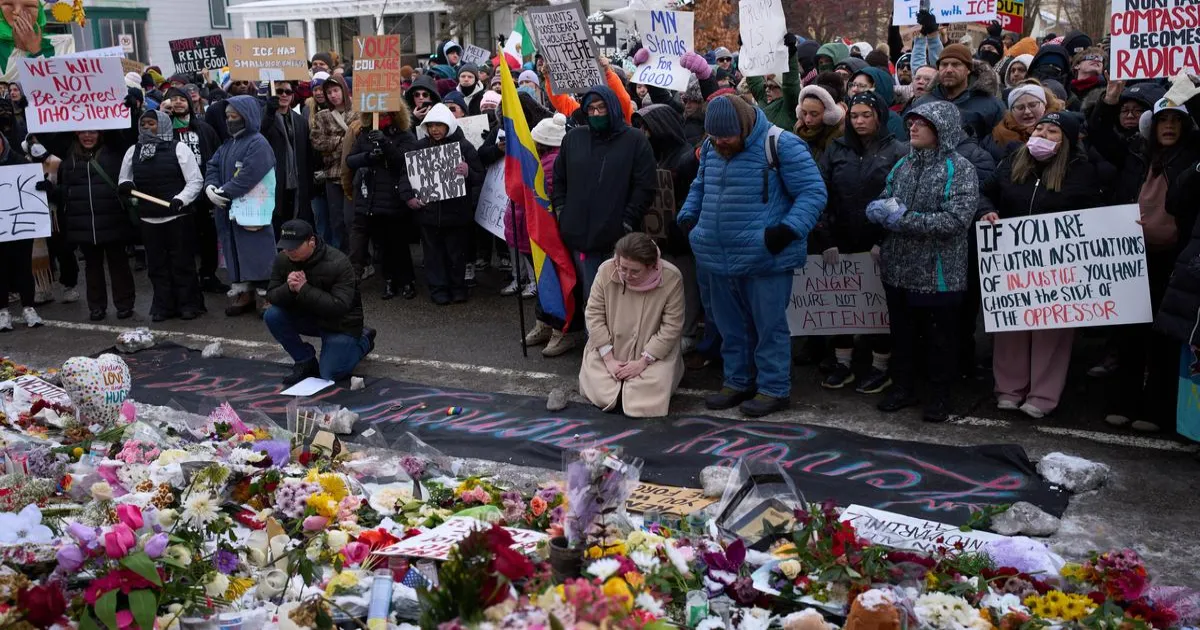 मिनियापोलिस और पोर्टलैंड गोलीकांड के बाद अमेरिका भर में ICE विरोधी प्रदर्शन