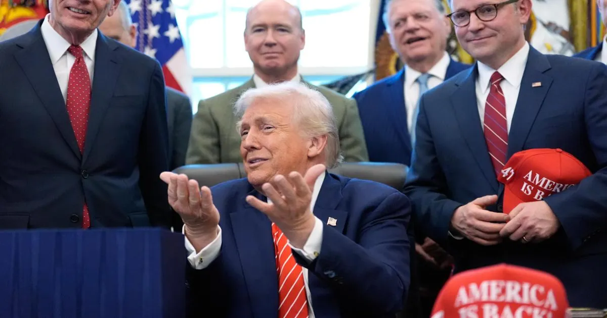 ट्रंप ने आंशिक सरकारी शटडाउन खत्म करने वाले विधेयक पर हस्ताक्षर किए, अगली राजनीतिक जंग की जमीन तैयार