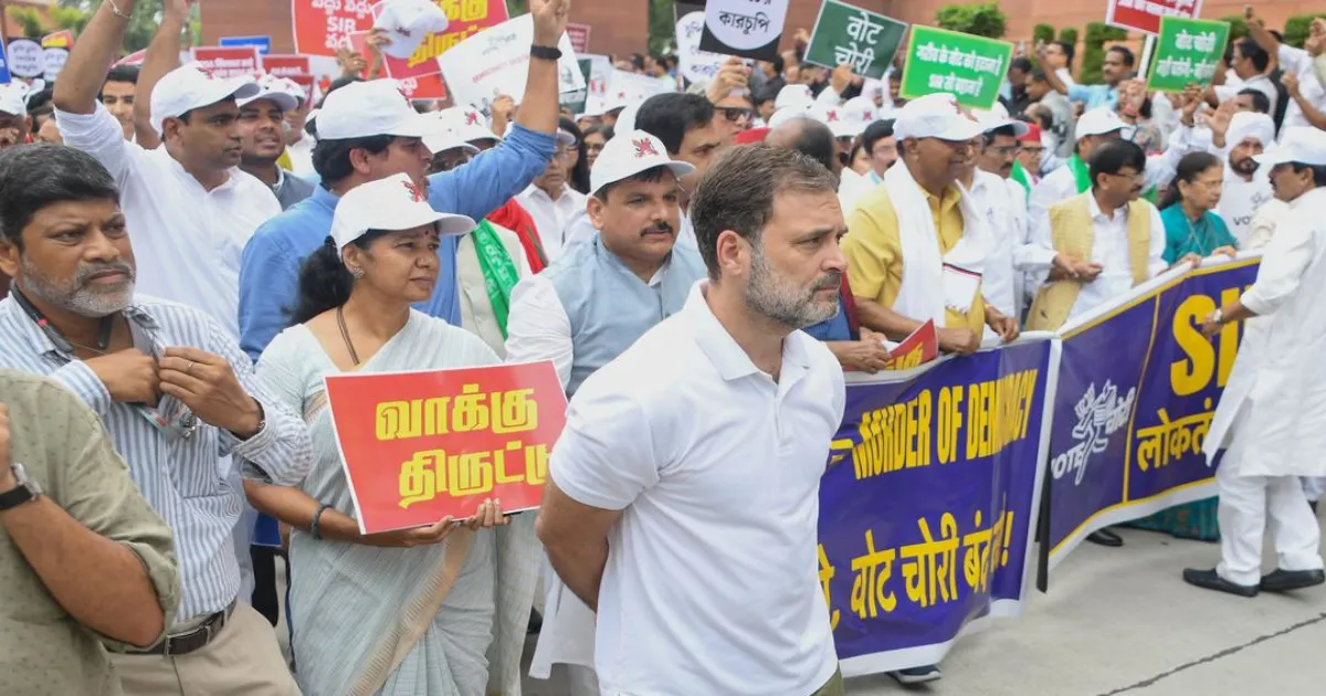 चुनाव आयोग ने कहा: कांग्रेस का मत चोरी दावा तथ्यात्मक रूप से गलत