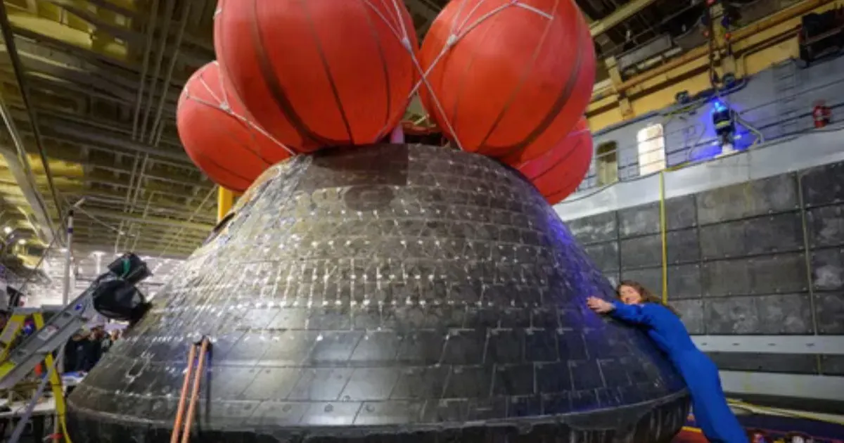 ऐतिहासिक चंद्र मिशन के बाद नासा का आर्टेमिस-II यान सुरक्षित लौटा