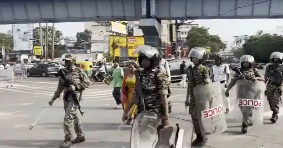 पश्चिम बंगाल: बुलडोज़र कार्रवाई के विरोध में कोलकाता में प्रदर्शन हिंसक, कई गिरफ्तार; तीन पुलिसकर्मी घायल