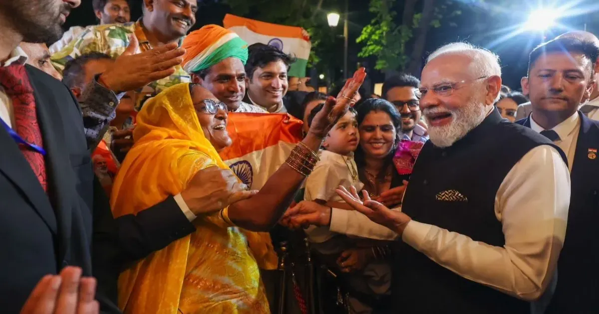 पेरिस पहुंचे प्रधानमंत्री नरेंद्र मोदी, विवाटेक शिखर सम्मेलन और भारतीय समुदाय को करेंगे संबोधित