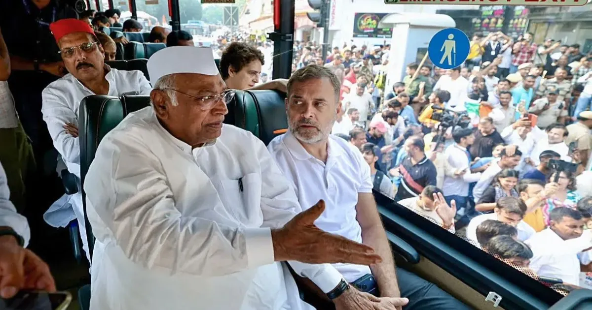 इंडिया गठबंधन का सुप्रीम कोर्ट तक मार्च आज, सीईसी के इस्तीफे और एसआईआर रोकने की मांग
