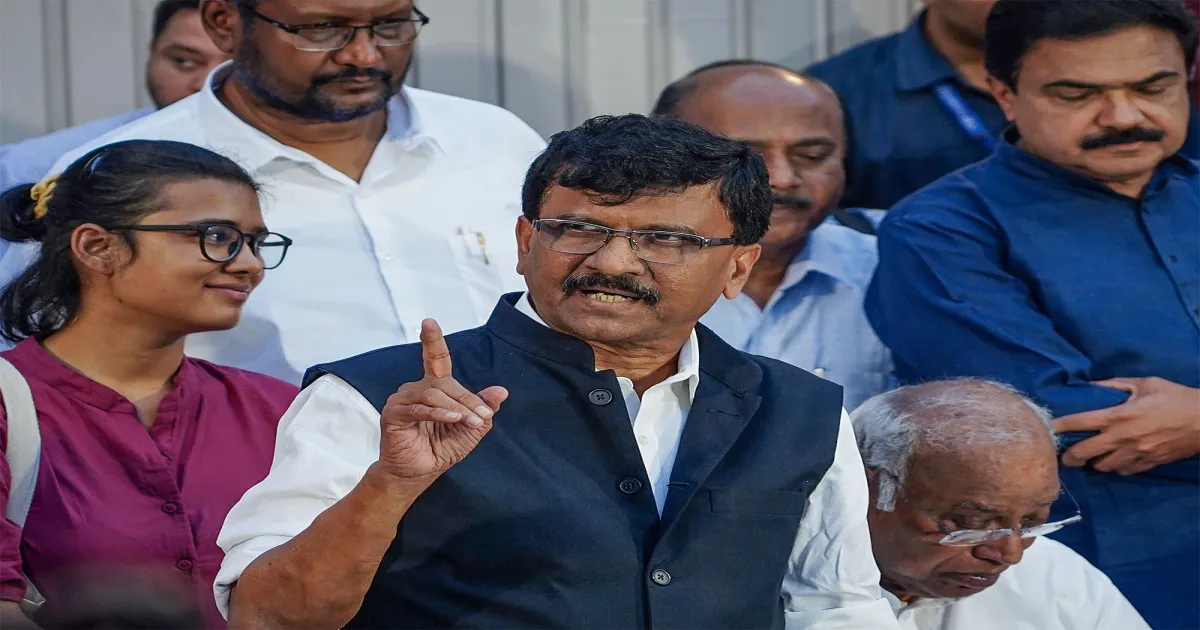 संजय राउत के खिलाफ FIR की मांग, अल्बानिया की सुप्रीम कोर्ट जलाने संबंधी सोशल मीडिया पोस्ट बना वजह