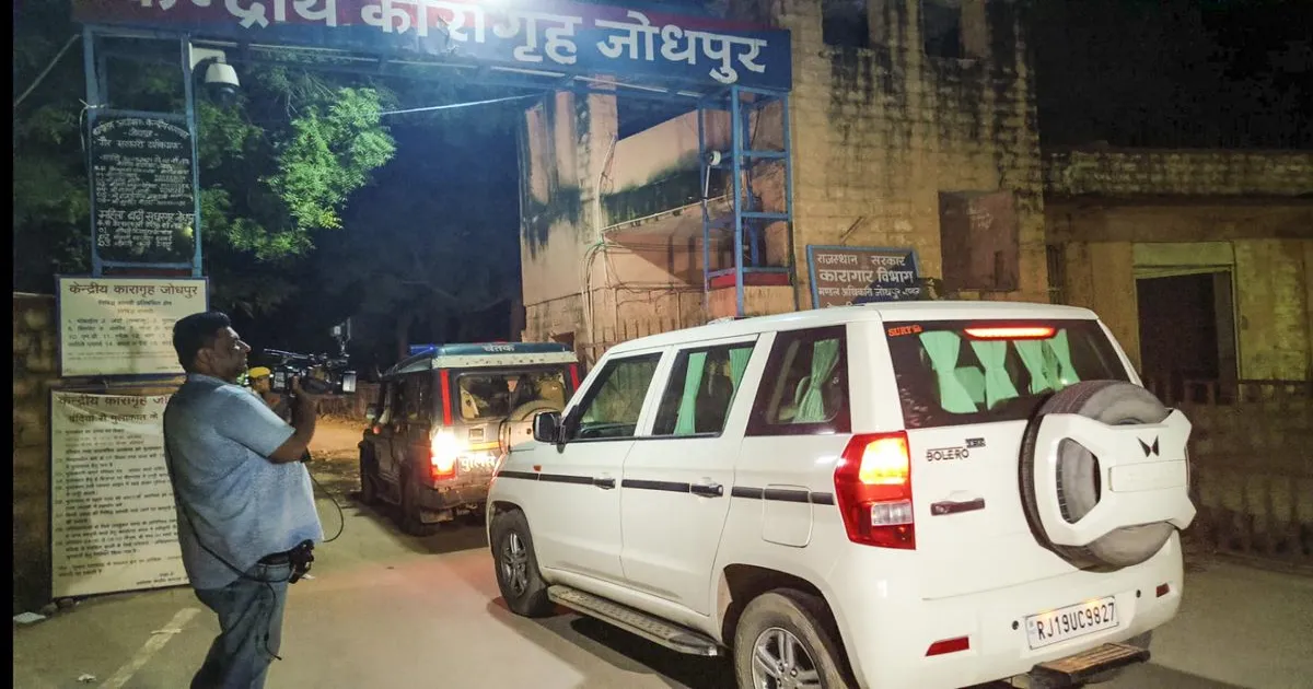 सोनम वांगचुक एनएसए के तहत हिरासत में, जोधपुर जेल भेजे गए : लद्दाख प्रशासन