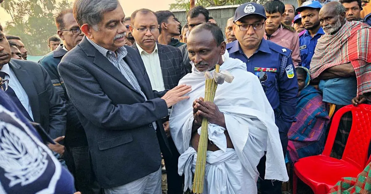 बांग्लादेश सरकार ने मारे गए हिंदू श्रमिक के परिवार की जिम्मेदारी लेने का ऐलान किया