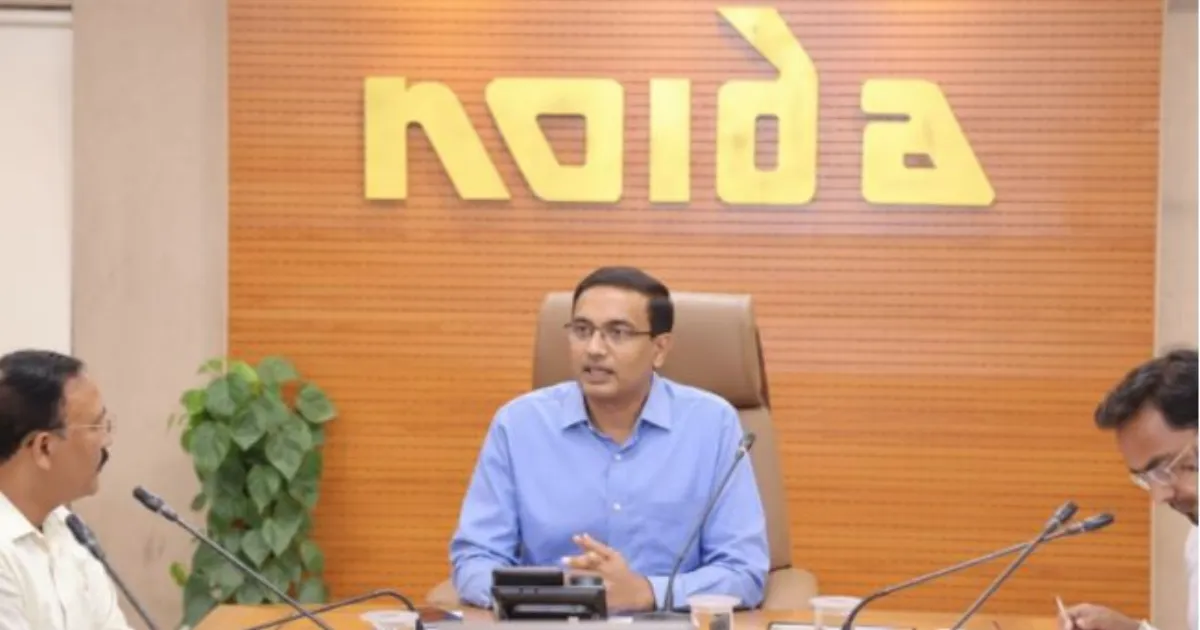 टेक्नीशियन की मौत पर विवाद के बीच लोकेश एम को नोएडा प्राधिकरण के सीईओ पद से हटाया गया