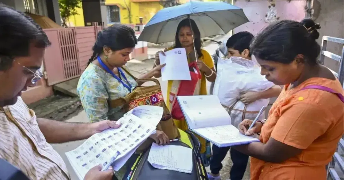 महाराष्ट्र और दिल्ली में एसआईआर का कार्यक्रम बदला, 4 नवंबर को जारी होगी अंतिम मतदाता सूची