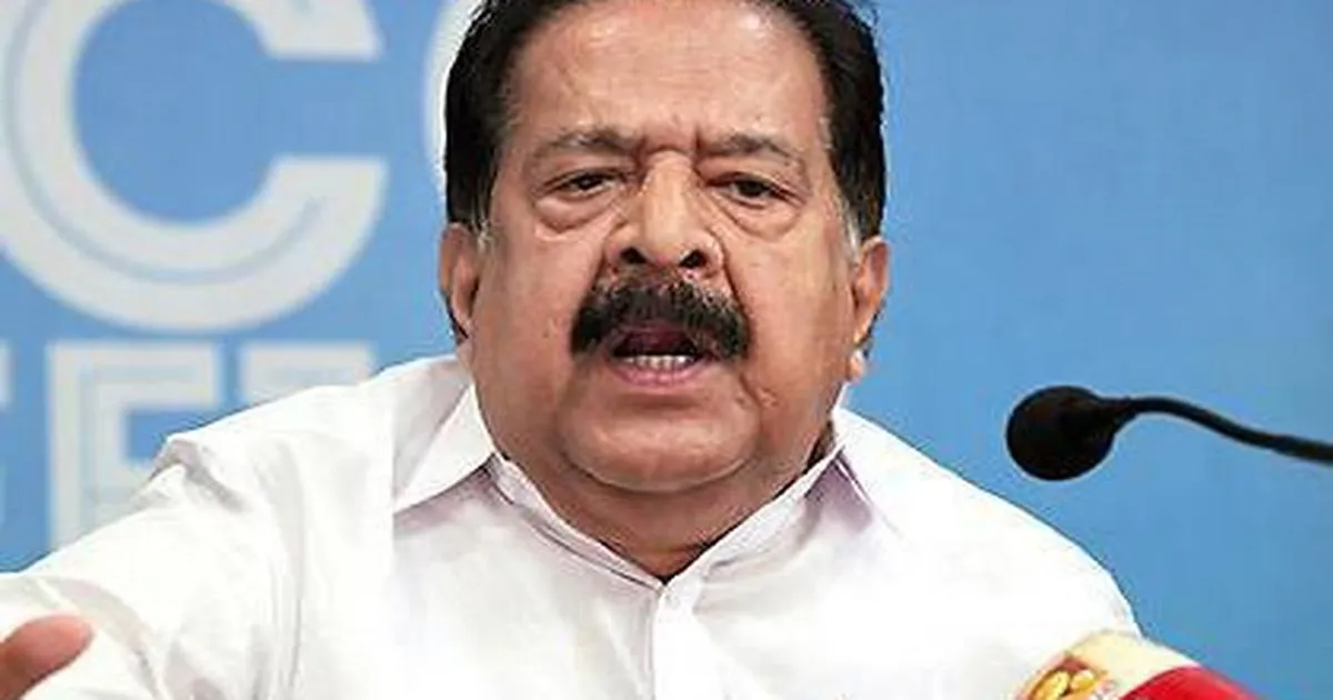 केरल के गृह मंत्री रमेश चेन्निथला की चेतावनी, ऑपरेशन तूफान का विरोध करने वाले पुलिस अधिकारियों पर होगी कार्रवाई