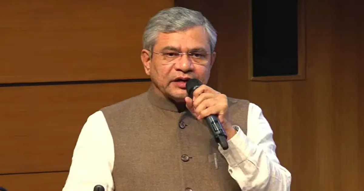 दिल्ली धमाका: केंद्र ने लाल किले के पास विस्फोट को आतंकवादी हमला बताया, पारित की विशेष प्रस्तावना