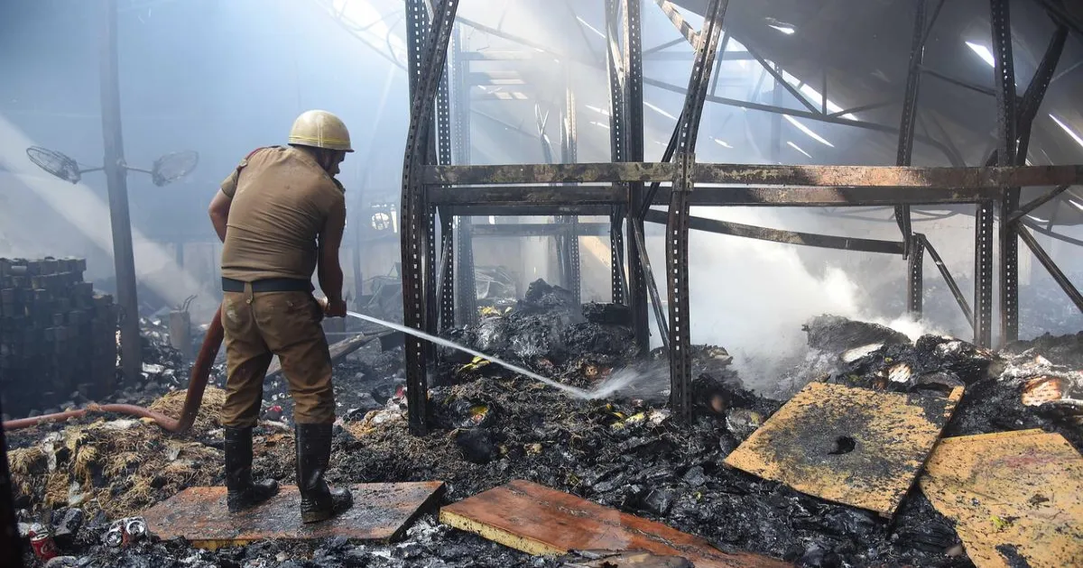 आनंदपुर गोदाम अग्निकांड की जांच के लिए SIT गठित, मृतकों की संख्या बढ़कर 27