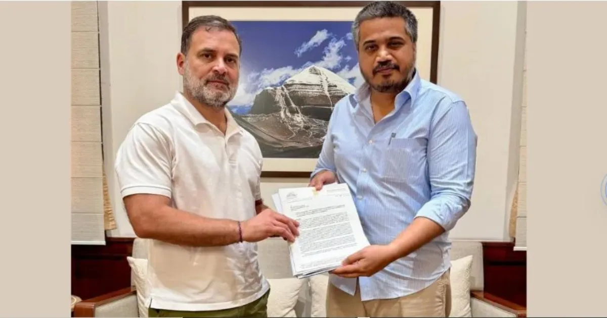 रोहित पवार ने राहुल गांधी से की मुलाकात, अजीत पवार हवाई दुर्घटना मामले में सबूत सौंपे; लोकसभा में बहस की मांग