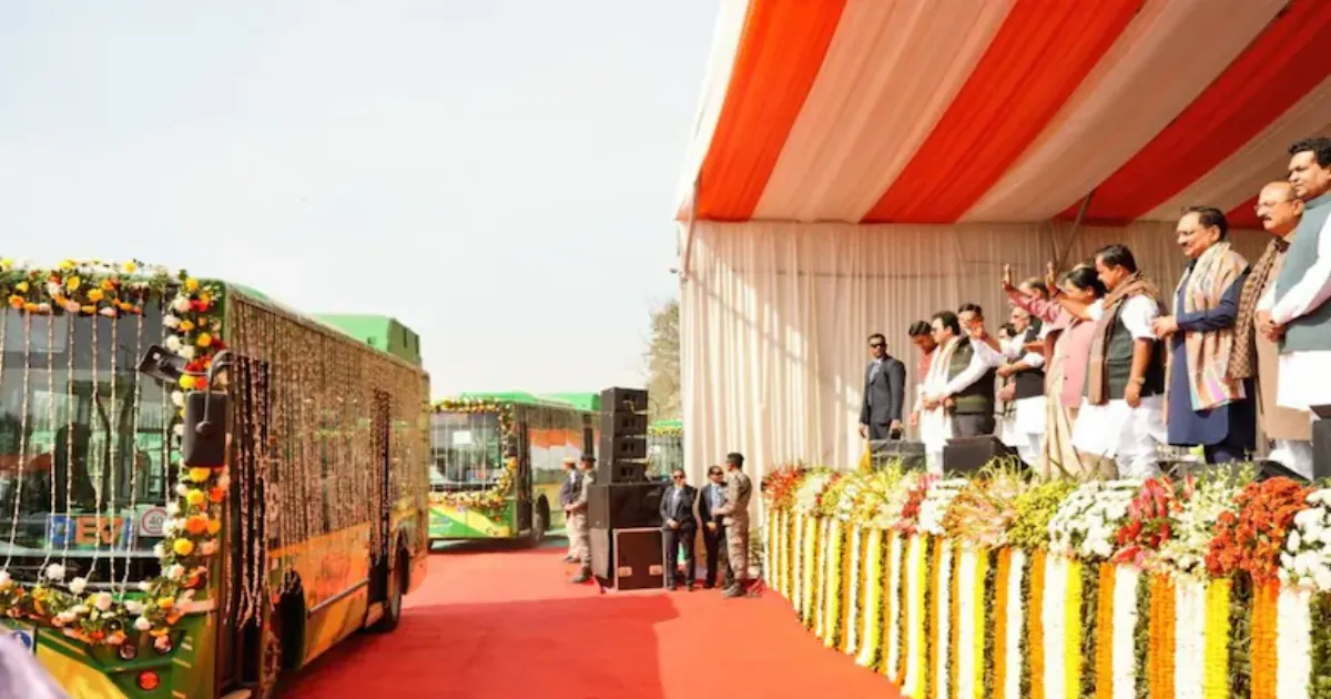 रेखा गुप्ता ने दिल्ली परिवहन निगम पेंशनभोगियों के लिए 1,200 करोड़ रुपये जारी किए