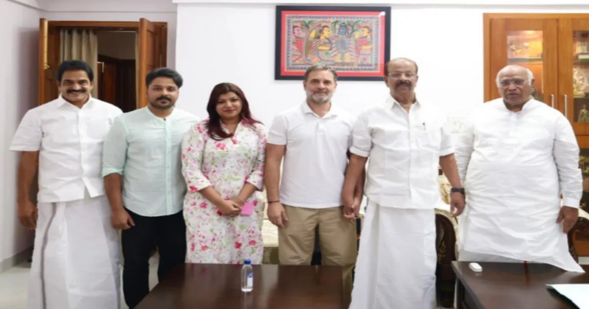 केरल चुनाव से पहले कांग्रेस नेता राहुल गांधी ने के. सुधाकरन से की बैठक