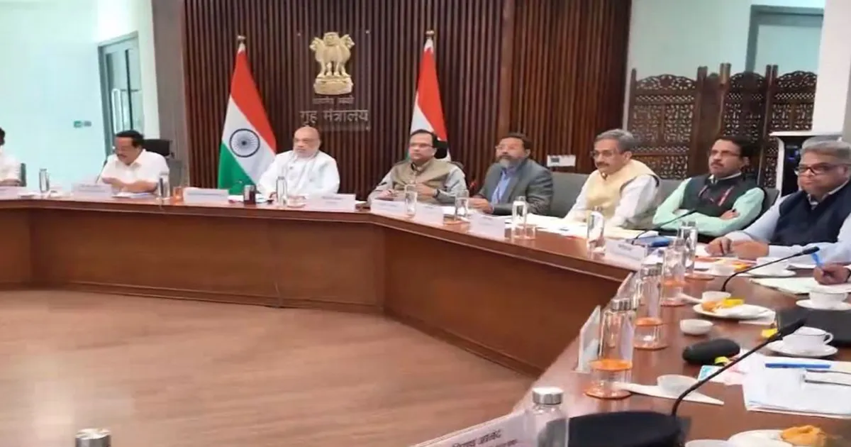 अमित शाह ने नई दिल्ली में उच्च स्तरीय बैठक में बाढ़ और लू से निपटने की तैयारियों की समीक्षा की
