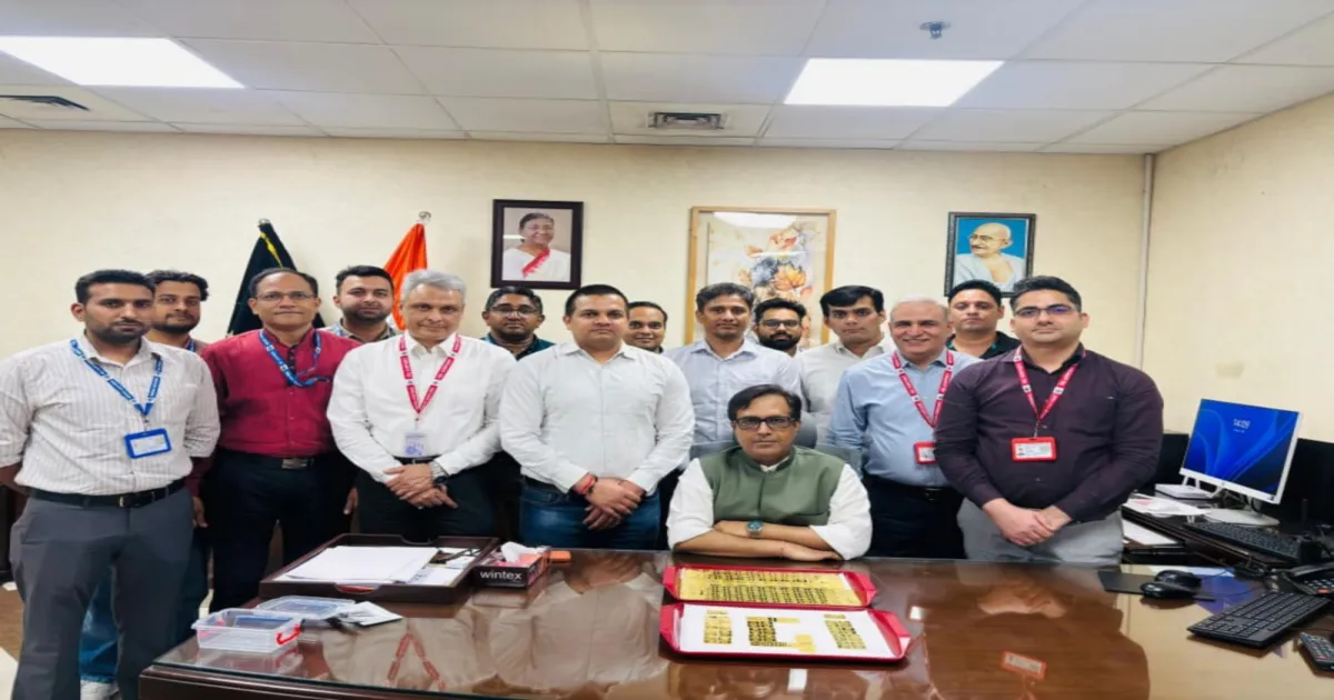 दिल्ली: आईजीआई एयरपोर्ट पर भारतीय मूल के अमेरिकी नागरिक से 115 सोने की बार बरामद, बेल्ट में छिपा कर लाया गया था