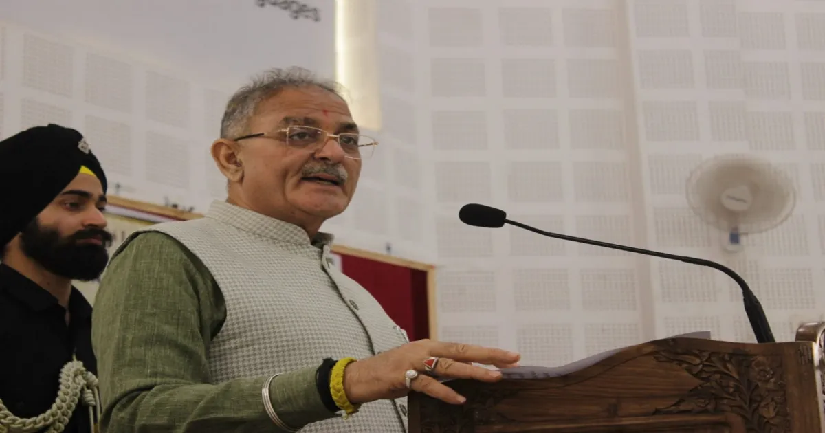 हिमाचल प्रदेश के राज्यपाल कंवर सिंह गुप्ता ने पूर्व राष्ट्रपति रामनाथ कोविंद से की मुलाकात