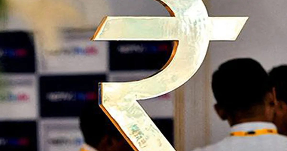 rupee-hits-all-time-low-88.47