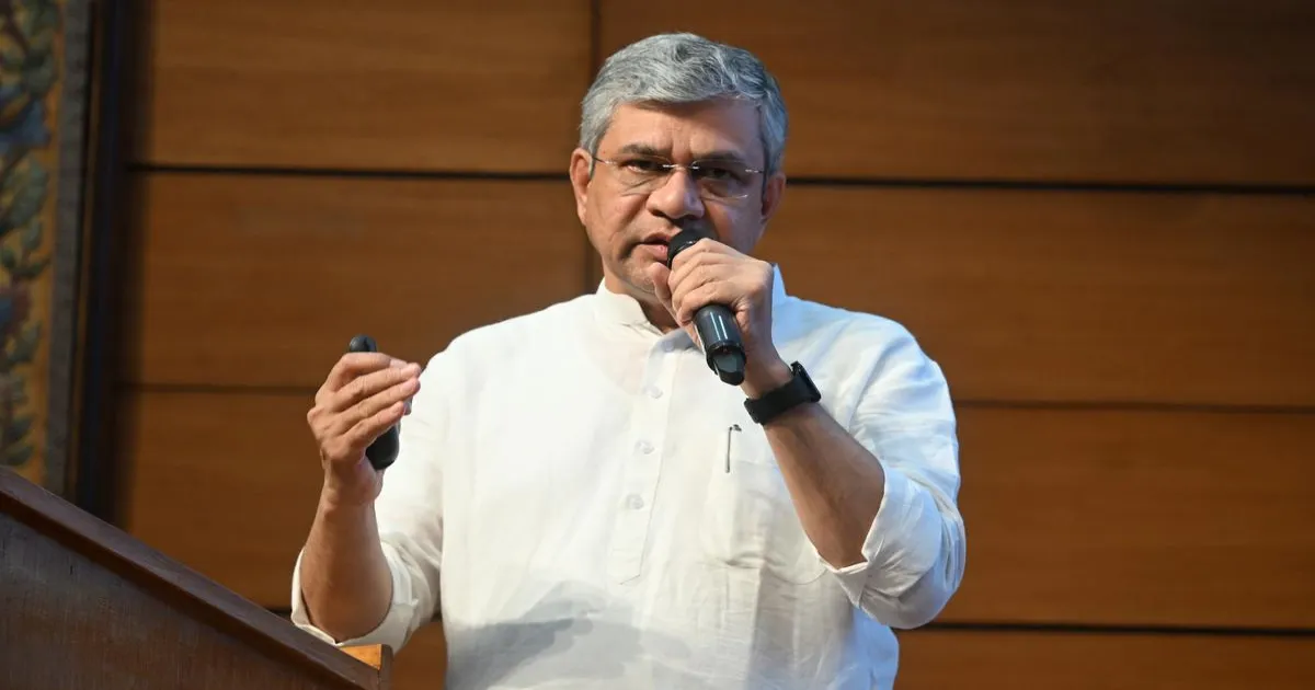 भारत की पहली हाइड्रोजन चालित ट्रेन कोच का चेन्नई में सफल परीक्षण: अश्विनी वैष्णव