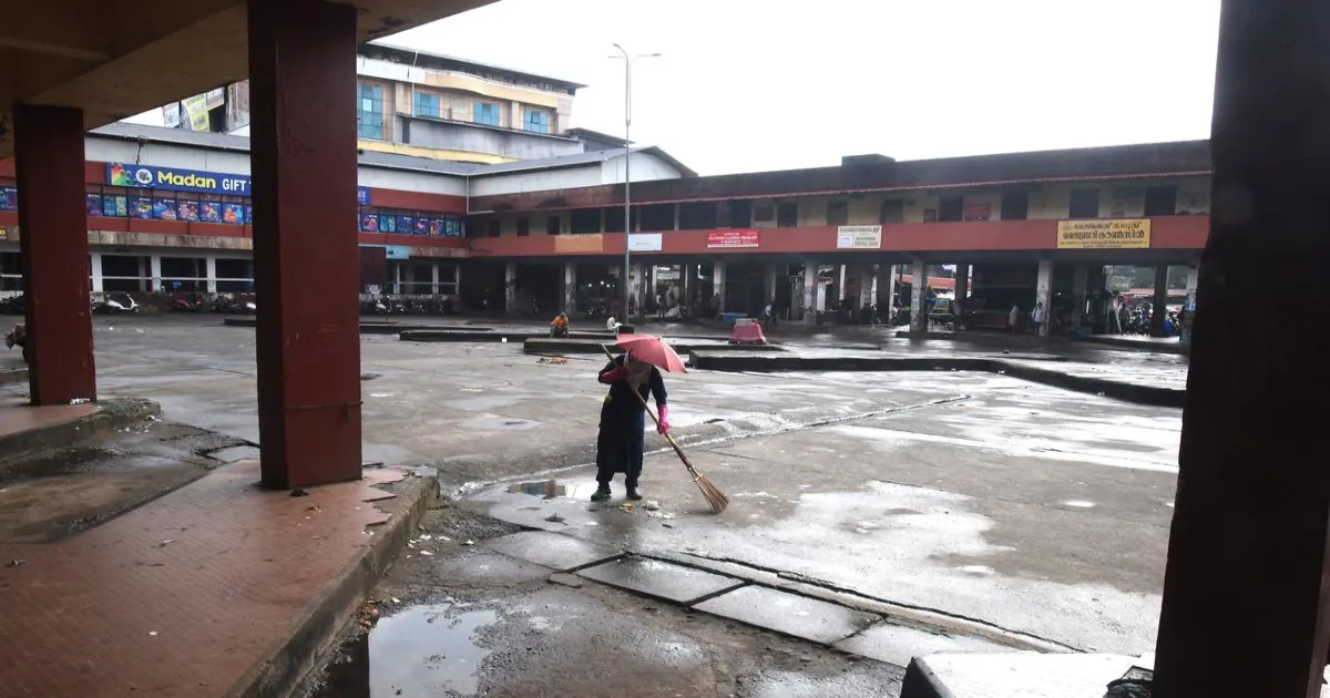 कोझिकोड-कुट्टियाडी मार्ग पर अवैध पार्किंग के खिलाफ बस ऑपरेटरों की मांग
